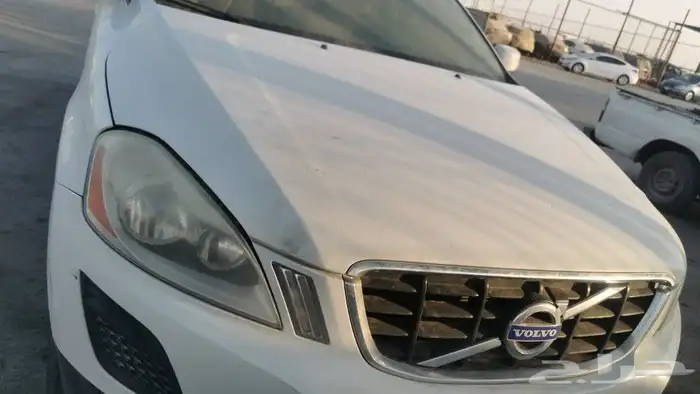للبيع قطع غيار xc60 3
