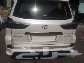 يتوفر جميع قطع الشاص والجيب 8