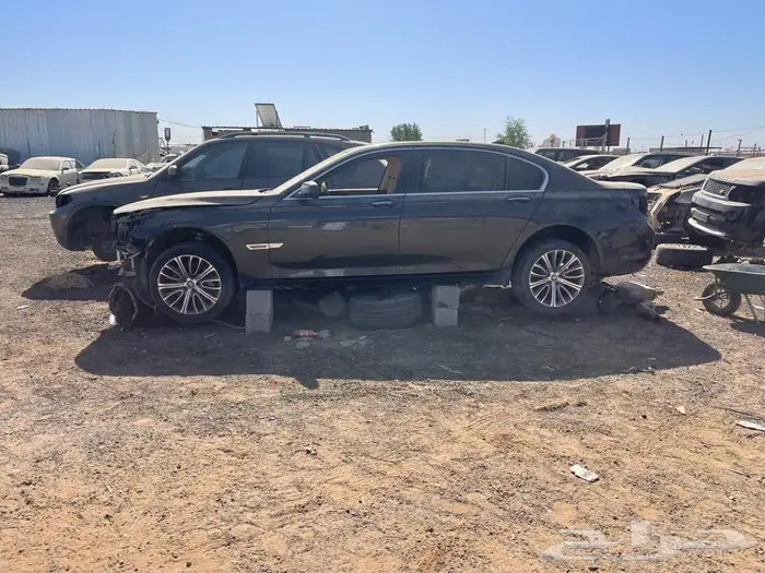 740 bmw للبيع قطع غيار فقط 2011 4