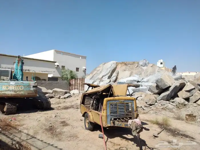 بوكلين معلم حجر وتخريم صخور 6