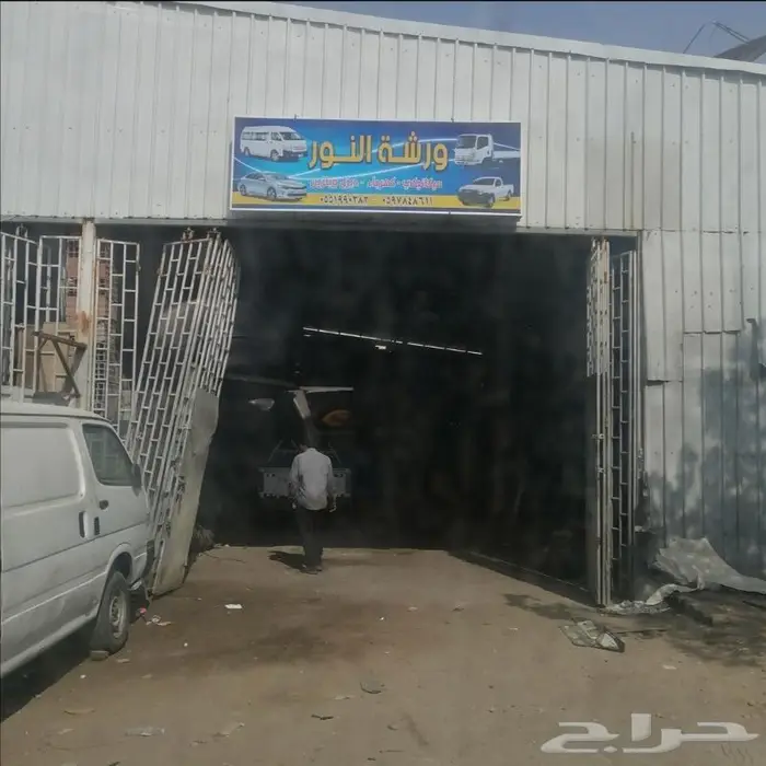 متخصص ميكانيكي للسيارات ديزل والسمكرة بوية 1
