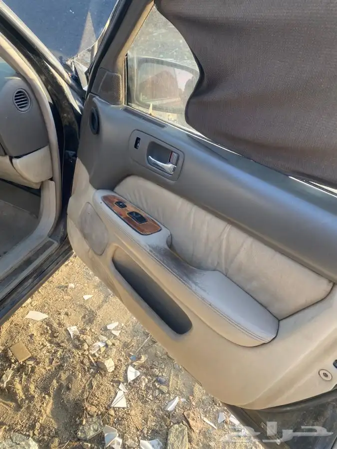 قطع غيال مستعمل لكزس 400 LS موديل 99 3