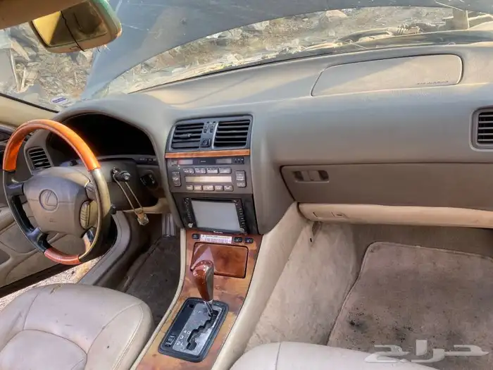 قطع غيال مستعمل لكزس 400 LS موديل 99 0