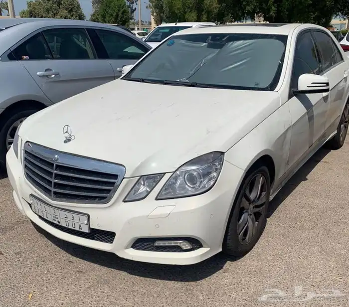 مرسيدس E300 موديل 2010 وجهي عباره عن صدام وكبوات وانوار 0