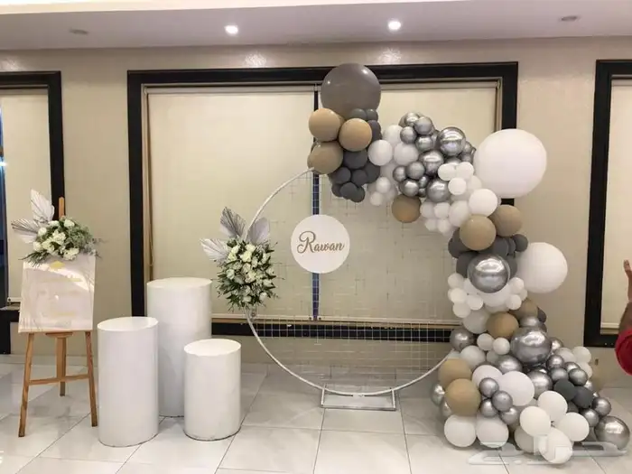 بوابه كامله مع الاضاءات مع التوصيل والتركيب مهرج بار ليد 5