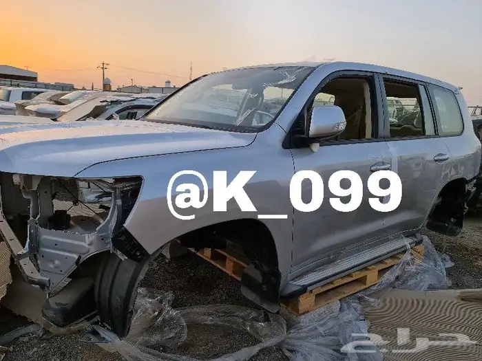 لاندكروزر جديد ومصدوم   GXR جكسار بودي قفش قفص قطع غيار 1