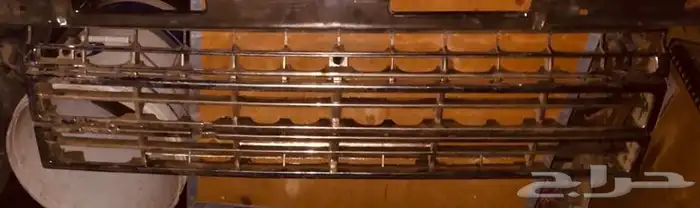 يوجد قطع جديده وشبك امامي وشرططون غماره وقطع مكنيكيه هايلوكس 7
