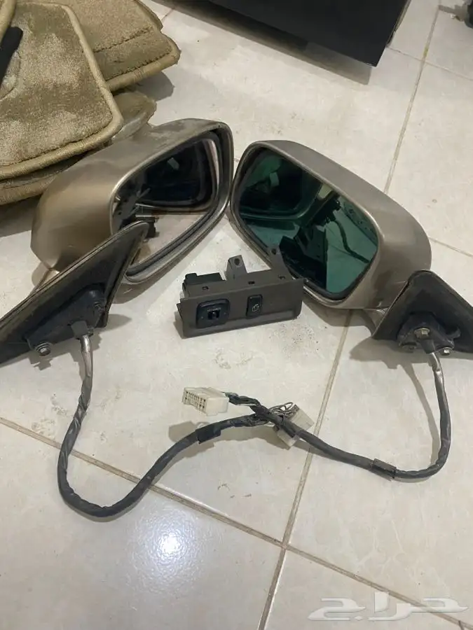 مرايات لكزس جي إس 2003 وقطع اخرئ 1