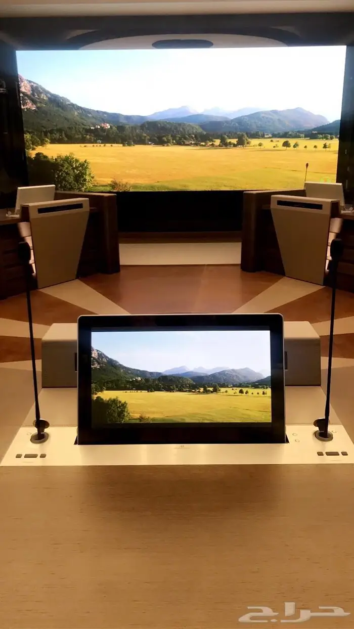 تجهيز قاعات اجتماعات 0