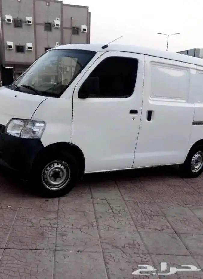 باصات بضاعة للايجار للتأجير الشهري 0