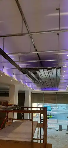 نجار ..تجهيز المحلات 1