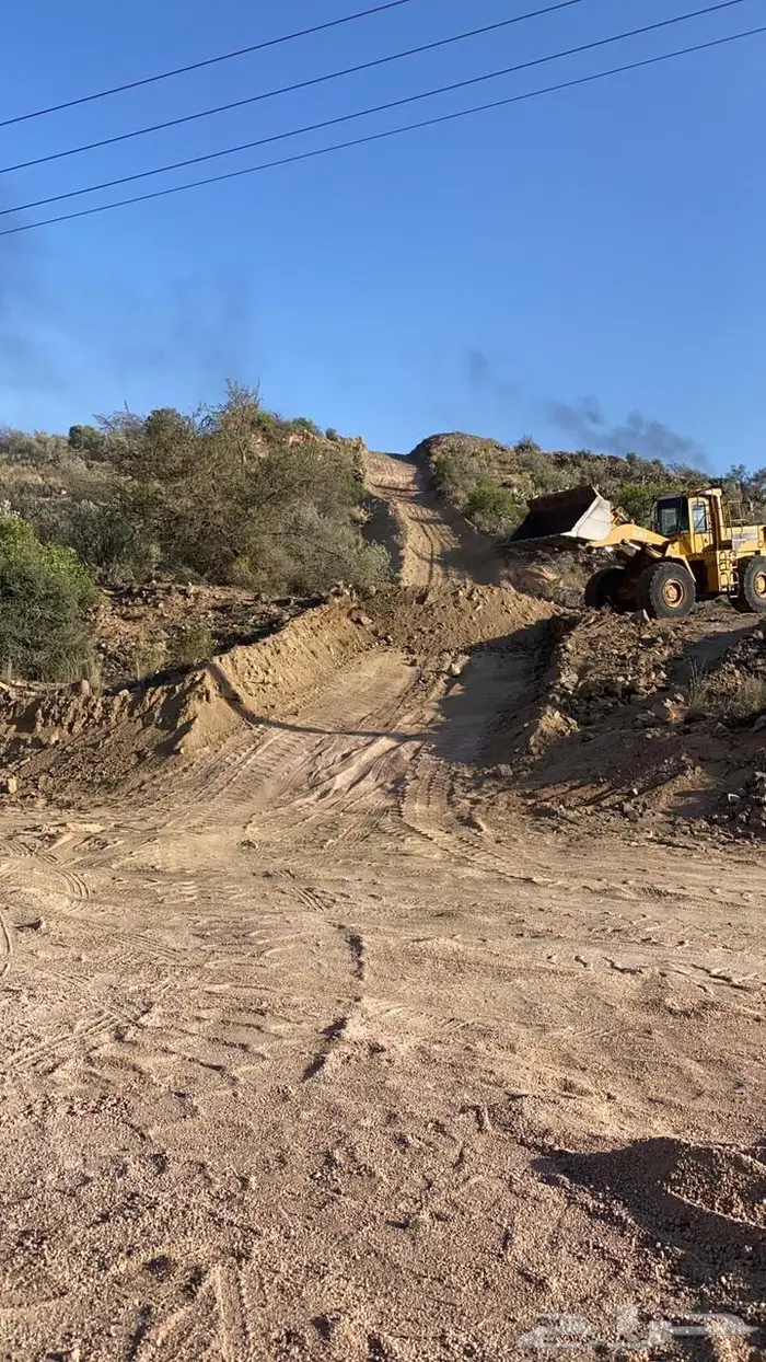 معدات ثقيل للايجار قلابات وشيلات 1