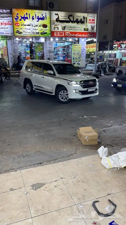 ابوحمد ترهيم لاندكروزرلكزس 14