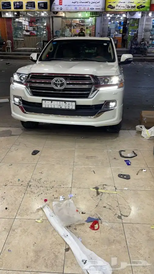 ابوحمد ترهيم لاندكروزرلكزس 13