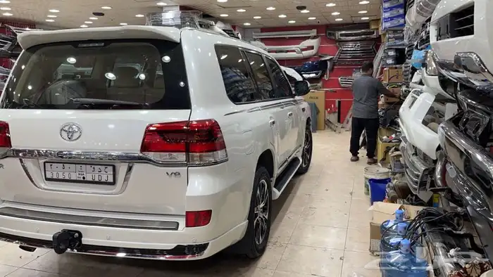 ابوحمد ترهيم لاندكروزرلكزس 8