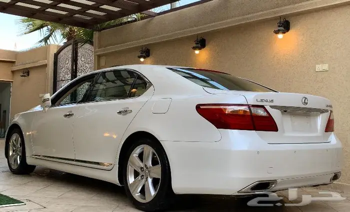 لكزس مخزن فل كامل عداد 46 85