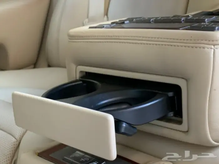 لكزس مخزن فل كامل عداد 46 77