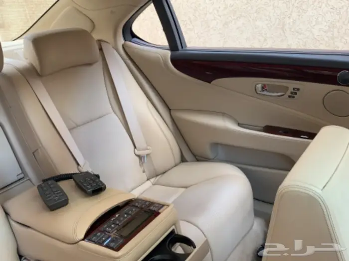 لكزس مخزن فل كامل عداد 46 83