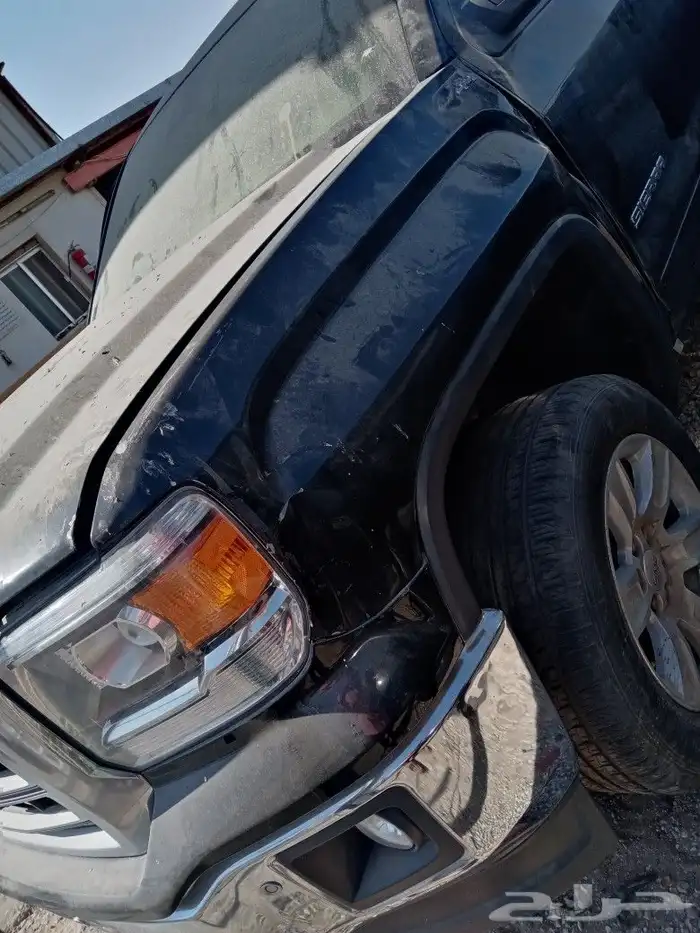 واجهة GMC سيرا اسود 2015 10