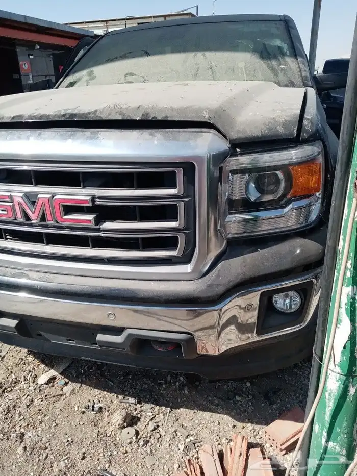 واجهة GMC سيرا اسود 2015 1