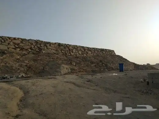 معلم حجر وبوكلين للايجار وتخريم صخور 13