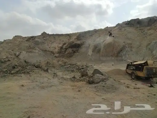 معلم حجر وبوكلين للايجار وتخريم صخور 15