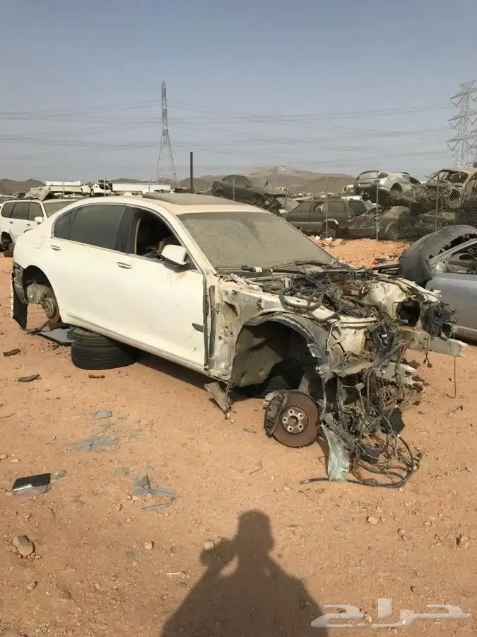 قطع غيار تشليح بي ام 740 موديل 2009 16