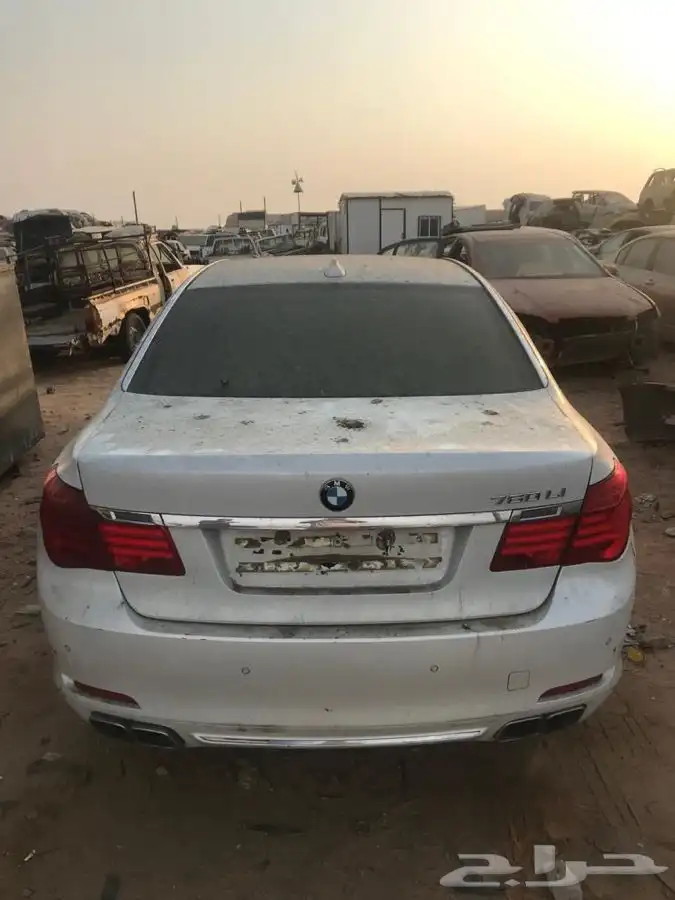 قطع غيار تشليح بي ام 740 موديل 2009 12