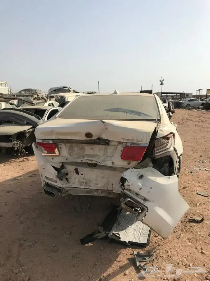 قطع غيار تشليح بي ام 740 موديل 2009 13