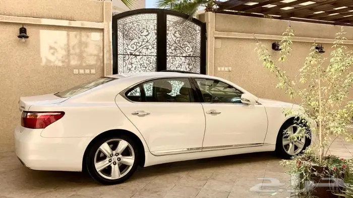 لكزس مخزن فل كامل عداد 46 90