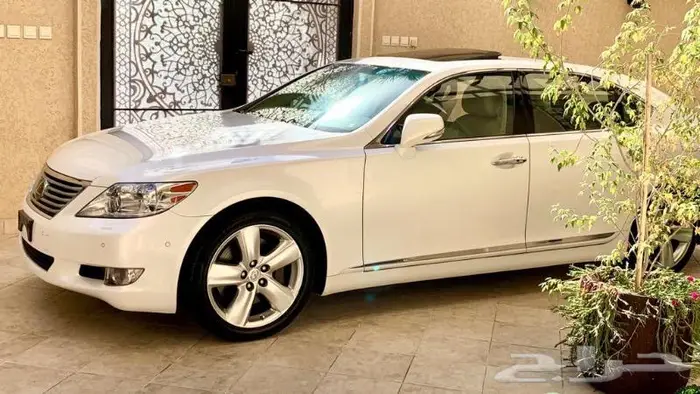 لكزس مخزن فل كامل عداد 46 11