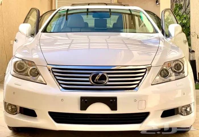 لكزس مخزن فل كامل عداد 46 0