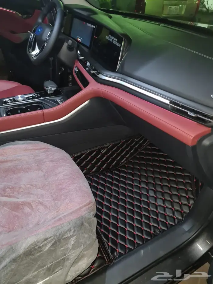 ارضيات جلد فاخره للسيارات  1