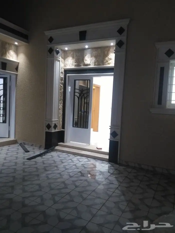 مشرف   معماري صاحب خبره 5