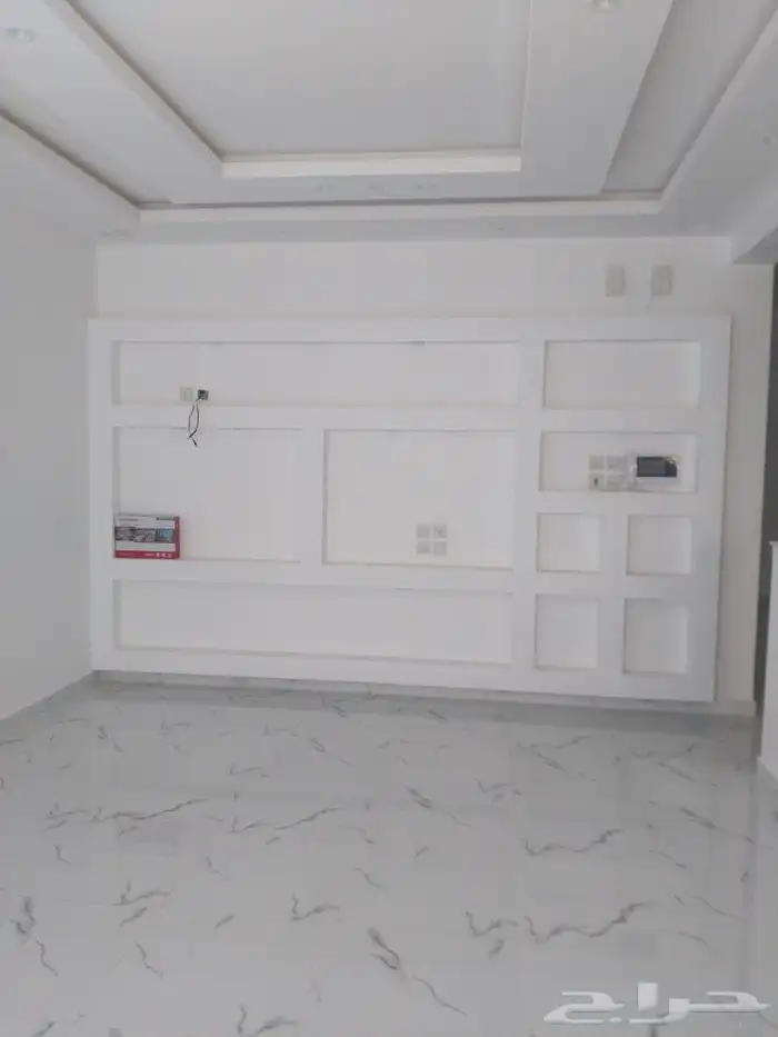 مشرف   معماري صاحب خبره 3