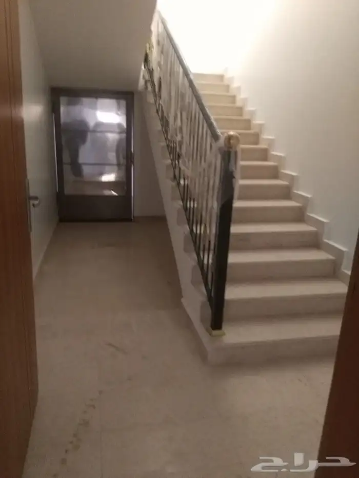 مشرف   معماري صاحب خبره 10