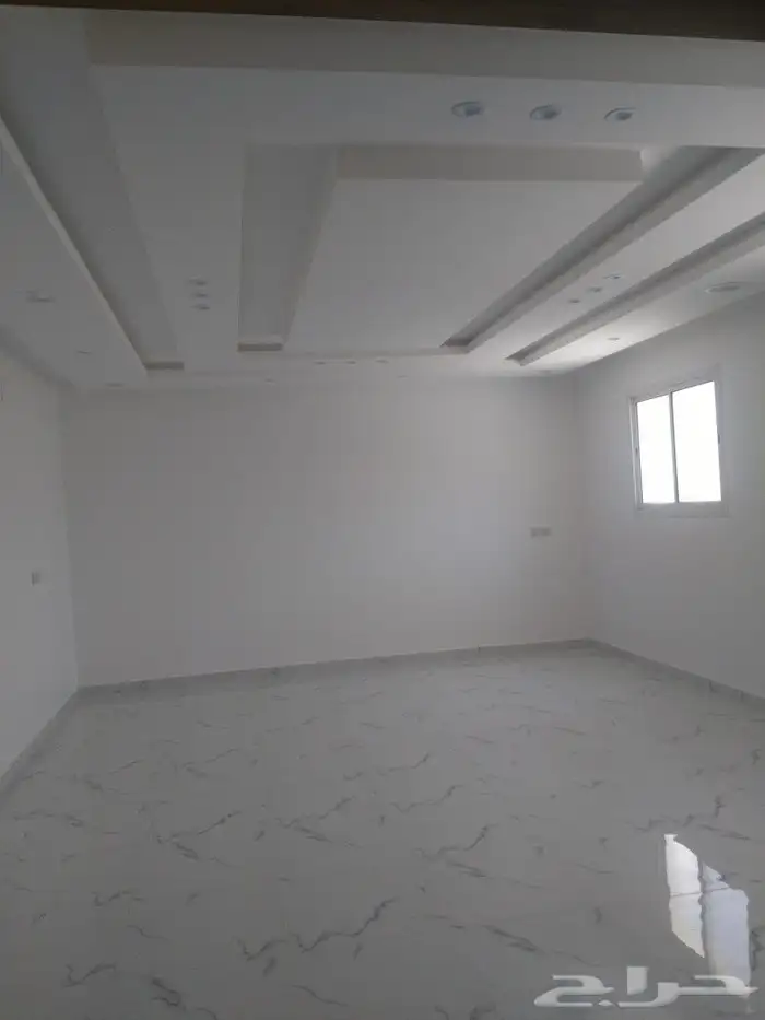 مشرف   معماري صاحب خبره 6