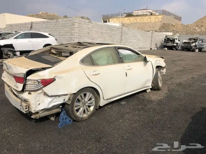 لكزس اي اس 350 تشليح قطع غيار لكزس 5