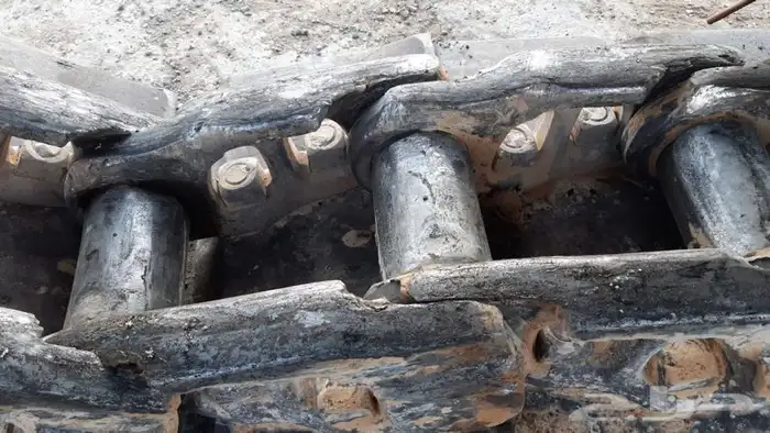 جنزير بلدوزر مستخدم كماتسو D155 0