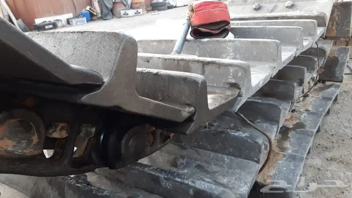 جنزير بلدوزر مستخدم كماتسو D155 1