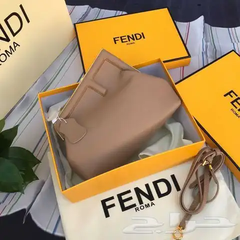 اقلام كارتير واساور لويس وشنط 19