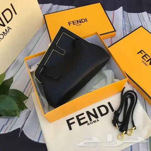 اقلام كارتير واساور لويس وشنط 16