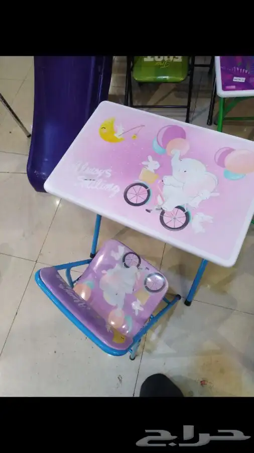 طاولات مدرسيه حجم صغير قابله للطى 125  فقط 2