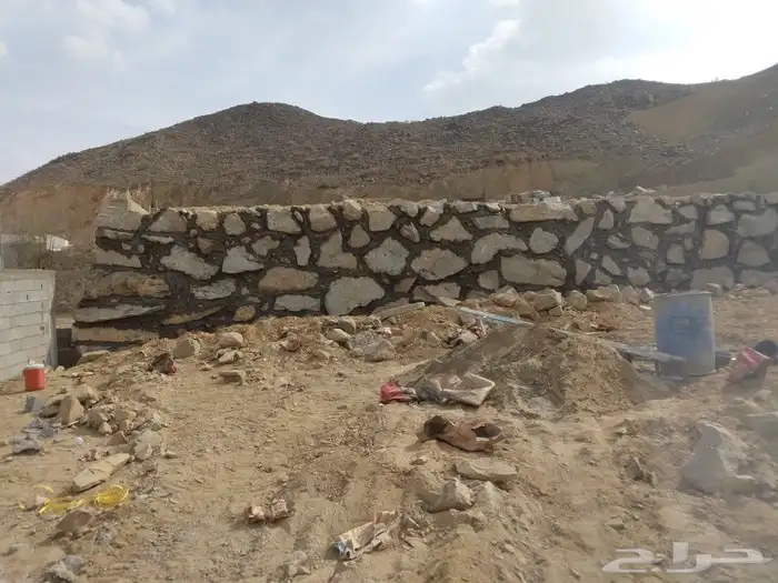 معلم حجر وبوكلين للايجار وتخريم صخور 10