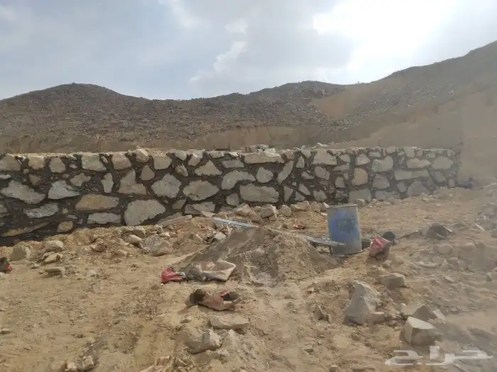 معلم حجر وبوكلين للايجار وتخريم صخور 12