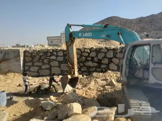 معلم حجر وبوكلين للايجار وتخريم صخور 6