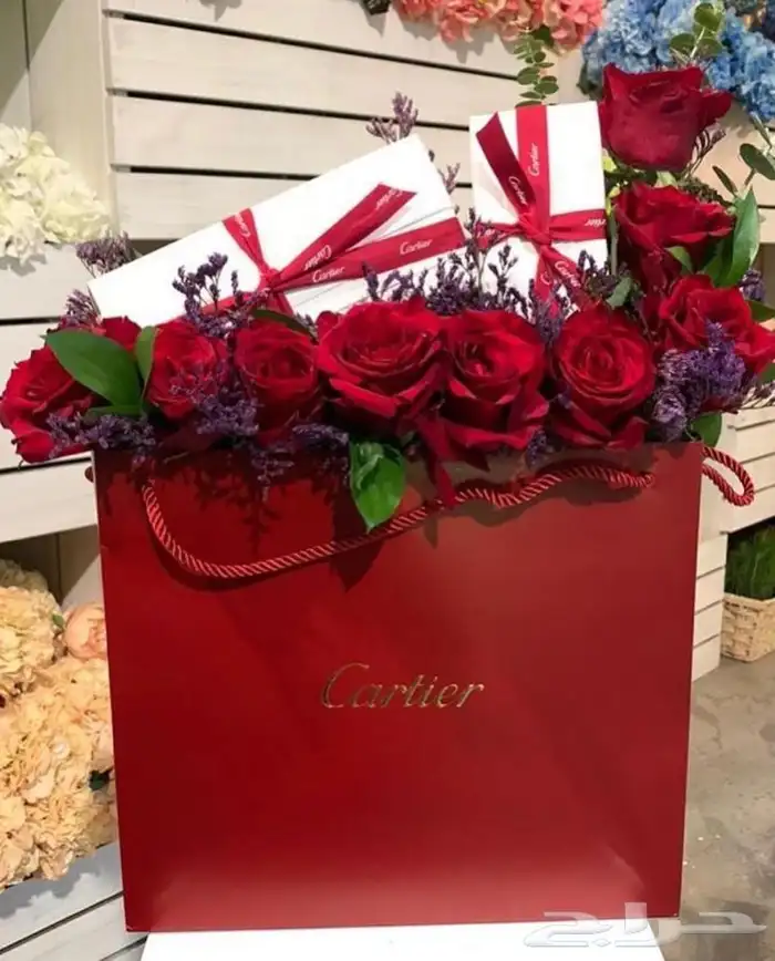 شنط_هدايا_ساعات_توصيل_عطور_ورد 13