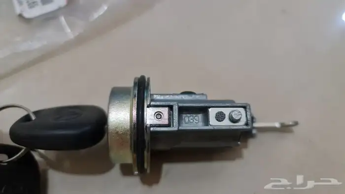 قطع غيارمتفرقه لسيارات تويوتا اصلي مخزن قديم 64