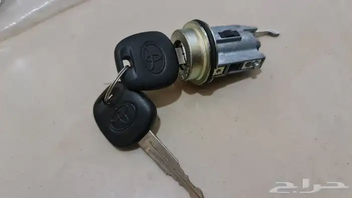 قطع غيارمتفرقه لسيارات تويوتا اصلي مخزن قديم 63