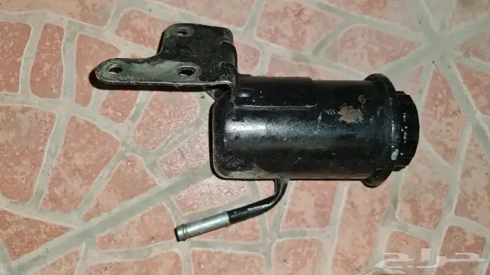 قطع غيارمتفرقه لسيارات تويوتا اصلي مخزن قديم 77